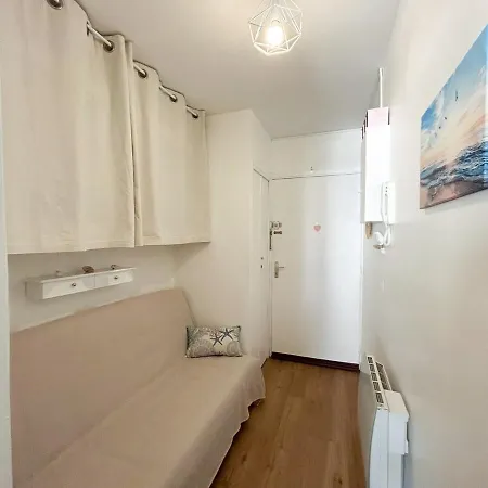 A - Avec Piscine Apartment